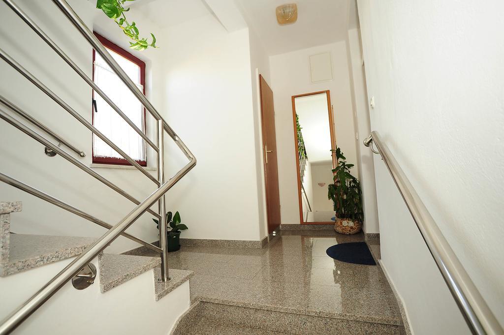 Apartments Luka & Sara زادار المظهر الخارجي الصورة