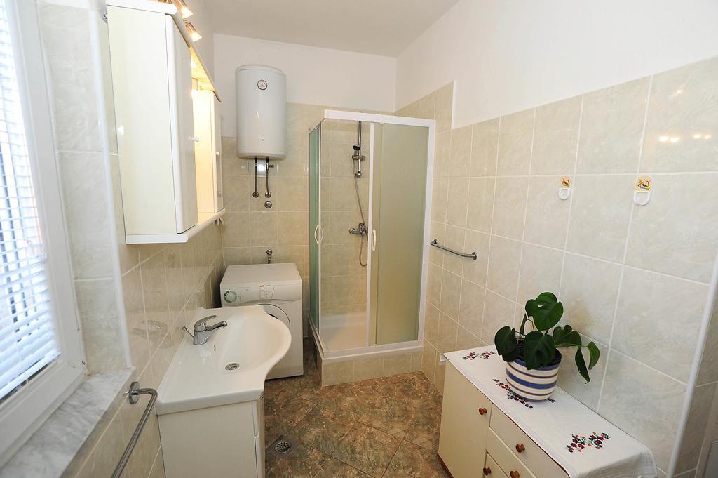 Apartments Luka & Sara زادار المظهر الخارجي الصورة